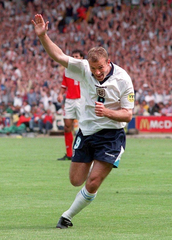 Tiền đạo Alan Shearer (ĐT Anh) - Vua phá lưới EURO 1996 (7 bàn)