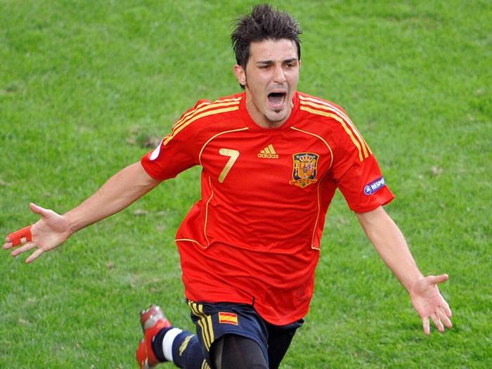 Tiền đạo David Villa (ĐT Tây Ban Nha) - Vô địch EURO 2008, Vua phá lưới EURO 2008 (4 bàn)