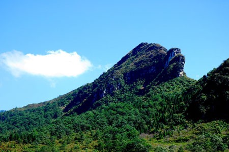 Núi Hàm Rồng có hình tượng rõ nét và đẹp