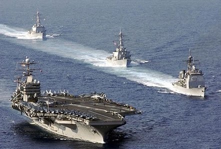 Một nhóm tàu hải quân Mỹ ở Biển Đông. Ảnh: AP