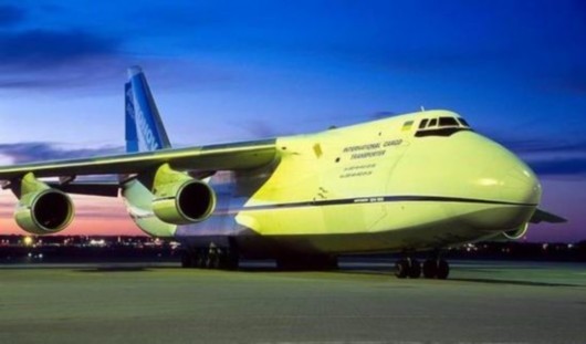 Máy bay vận tải hạng nặng An-124-100 của Ukraina