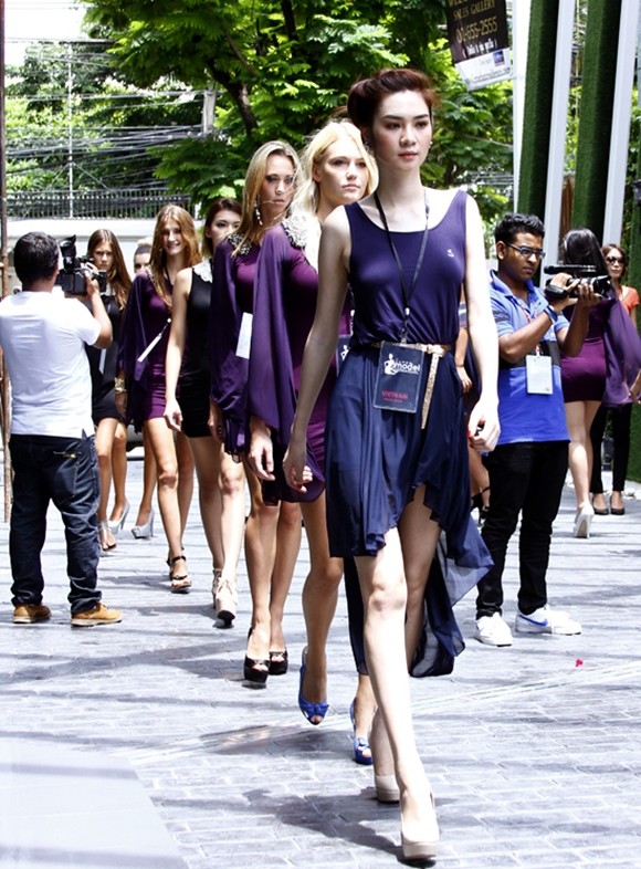 Giải bạc Siêu mẫu Ngọc Oanh đang có mặt tại Thái Lan tham dự Siêu mẫu châu Á.