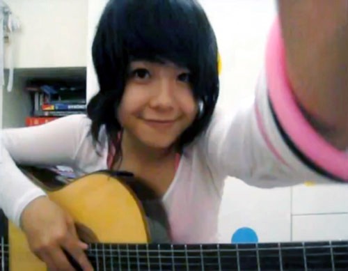 Cô bé 17 tuổi Thái Trinh từng khiến cộng đồng mạng bất ngờ với bản cover ca khúc The Show. Giọng hát của Thái Trinh được đánh giá cao.