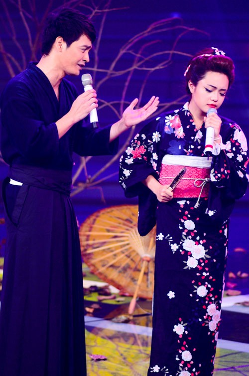 Phan Anh - Thái Trinh trên sân khấu Cặp đôi hoàn hảo.