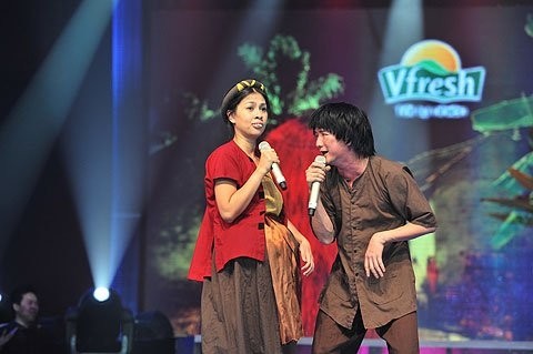 Kim Thư-Đàm Vĩnh Hưng là "Cặp đôi chiêu trò" của mùa giải đầu tiên.