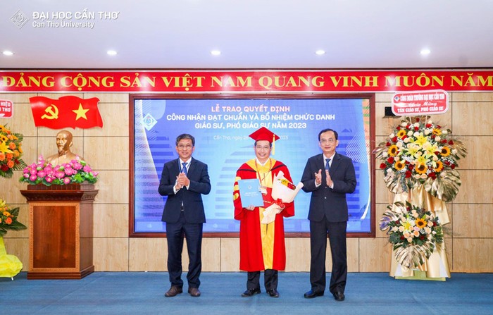 Giáo sư, Tiến sĩ Huỳnh Xuân Hiệp là giáo sư ngành Công nghệ thông tin đầu tiên của Trường Đại học Cần Thơ. (Ảnh: website nhà trường)