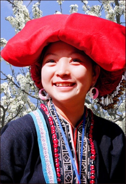 Thiếu nữ dân tộc Dao vùng biên