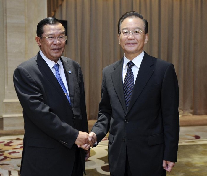 Thủ tướng Trung Quốc Ôn Gia Bảo gặp gỡ Thủ tướng Campuchia Hun Sen