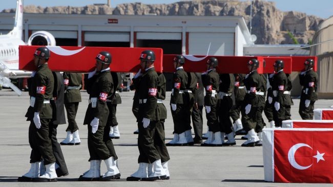 Lễ tang các binh sĩ Thổ Nhĩ Kỳ thiệt mạng trong các cuộc đụng độ với PKK hồi tháng 6
