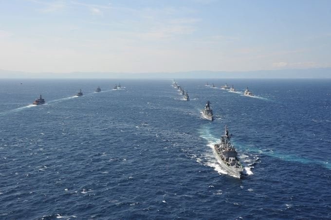 Các tàu chiến của Nhật Bản, Mỹ, Úc và Singapore phô diễn sức mạnh trên vịnh Sagami