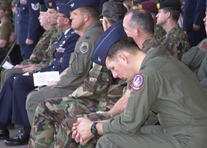 Lính Mỹ tại căn cứ không quân Kadena, Nhật Bản