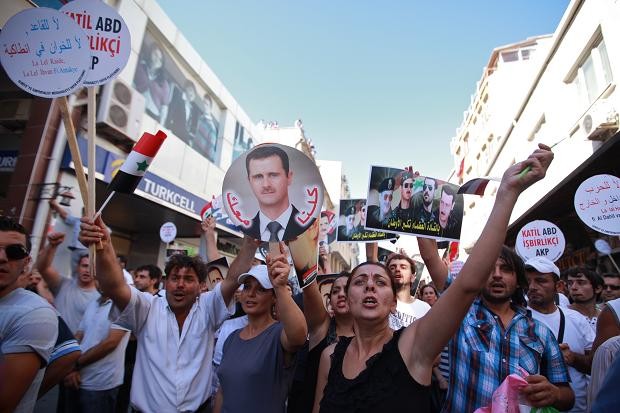 Người dân Antakya phản đối sự dính líu của chính phủ Thổ Nhĩ Kỳ vào cuộc xung đột ở Syria
