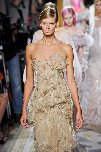 Nhà thiết kế Marchesa đã có một bộ sưu tập cực kỳ thành công và ấn tượng trong mùa thời trang mới 2012.