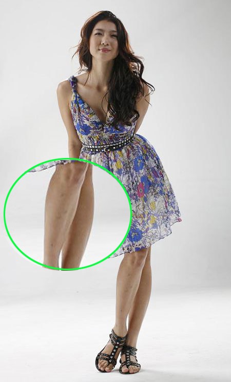 Chân dài Ngọc Quyên cũng không hề đẹp nuột nà khi thiếu công nghệ photoshop.