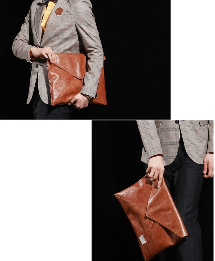 Thiết kế khá đơn giản nhưng kiểu túi này tiện dụng để bạn mang theo đựng giấy tờ hoặc laptop.