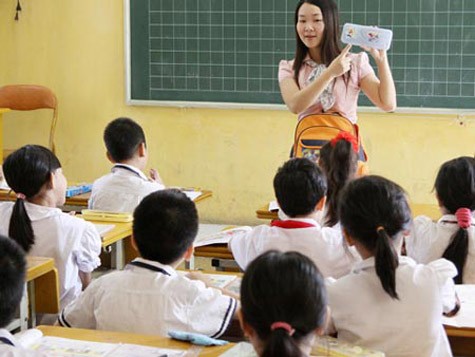 Bộ GD ĐT quan tâm cải thiện chế độ cho giáo viên