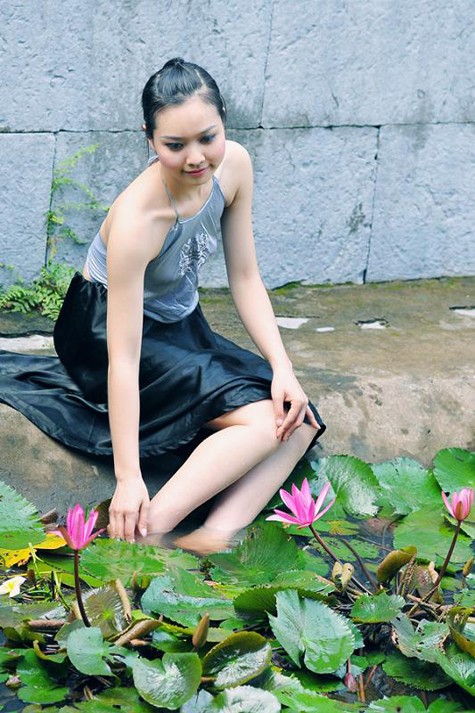Tuy chỉ dừng lại ở Top 7 Hoa Khôi sinh viên năm 2011, nhưng Vân Anh sở hữu một vẻ đẹp khiến hoa nhường nguyệt thẹn