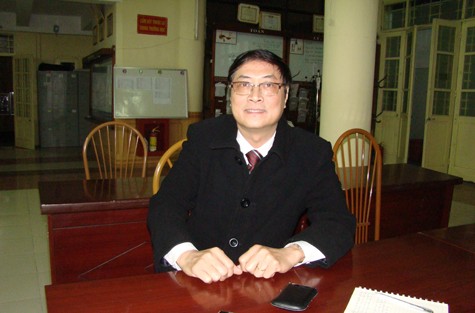 Ông Nguyễn Quốc Bình Hiệu trưởng trường THPT Việt Đức