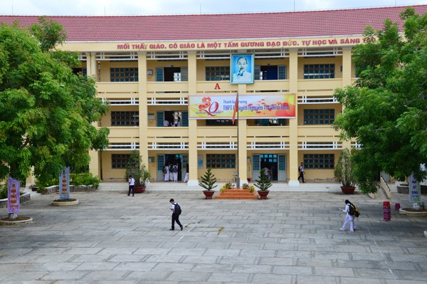Trường Trung học phổ thông Chuyên Nguyễn Thị Minh Khai. (Ảnh: Báo Công an nhân dân)