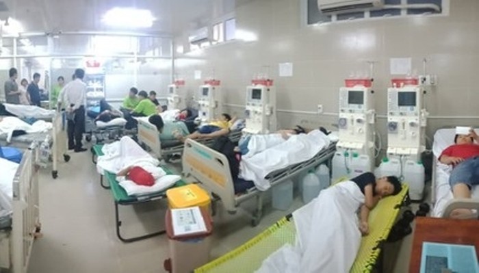 Học sinh đang được cấp cứu tại Bệnh viện Nhi Đồng 1. (Ảnh: Bệnh viện Nhi Đồng 1)