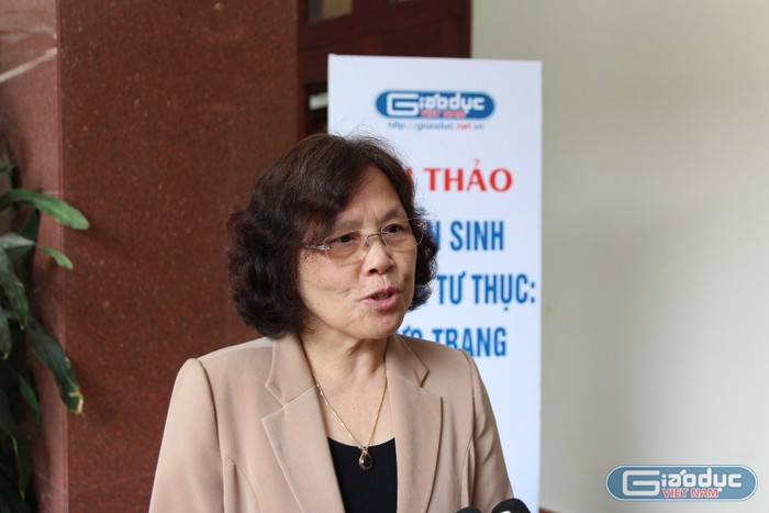 Nhà giáo nhân dân Nguyễn Thị Hiền nêu quan điểm về vấn đề tuyển sinh của các trường tư thục. (Ảnh: Lại Cường)