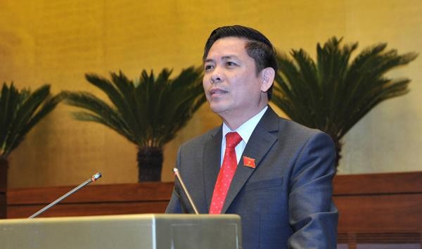 Bộ trưởng Nguyễn Văn Thể lần đầu trả lời chất vấn trước Quốc hội. (Ảnh: Quochoi.vn)