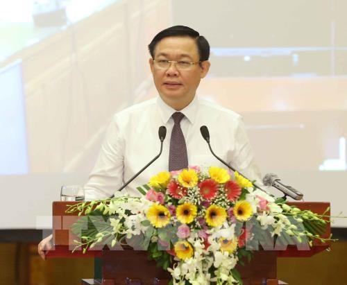 Phó Thủ tướng Vương Đình Huệ phát biểu tại Hội nghị. (Ảnh: TTXVN)