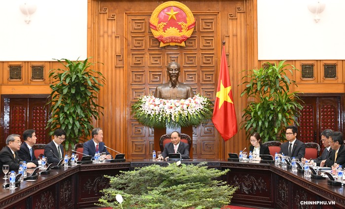 Thủ tướng Nguyễn Xuân Phúc tiếp Chủ tịch Liên đoàn Công nghiệp Hàn Quốc. (Ảnh: VGP)