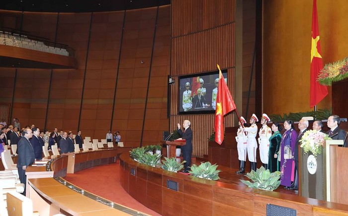 Tân Chủ tịch nước Nguyễn Phú Trọng tuyên thệ nhậm chức. Ảnh: TTXVN