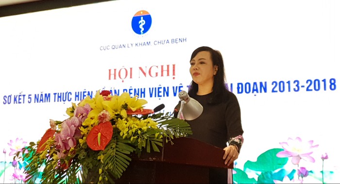 Với rất nhiều nỗ lực thời gian qua, Bộ trưởng Bộ Y tế - bà Nguyễn Thị Kim Tiến nhận được sự đánh giá cao của các Đại biểu Quốc hội và người dân.