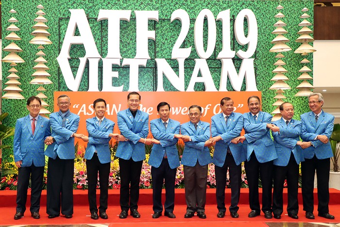 Các bộ trưởng, trưởng đoàn tham dự Diễn đàn Du lịch ASEAN 2019. Ảnh: VGP