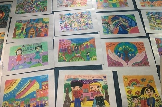 Cuộc thi đã nhận được 29.160 tranh vẽ của các em thiếu nhi gửi về tham gia tranh giải. Ảnh:T.Q