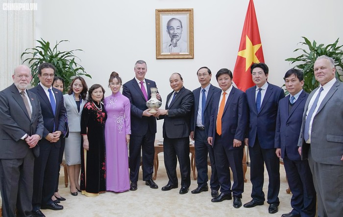 Thủ tướng Nguyễn Xuân Phúc bày tỏ vui mừng về sự hợp tác giữa Tập đoàn Boeing với các hãng hàng không Việt Nam. Ảnh: VGP