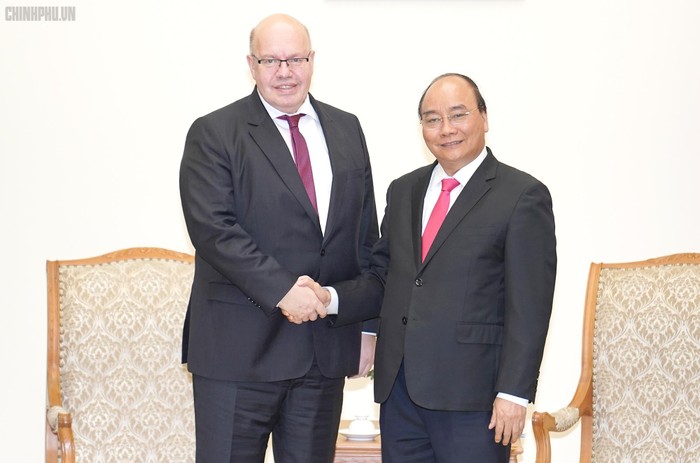 Thủ tướng Nguyễn Xuân Phúc tiếp Bộ trưởng Kinh tế và Năng lượng Cộng hòa liên bang Đức. Ảnh: VGP