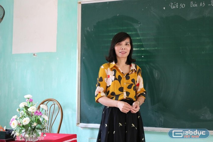 Cô Hà Thị Thanh Nho đã có 25 năm gắn bó với bộ môn Giáo dục Công dân. Ảnh: Đỗ Thơm