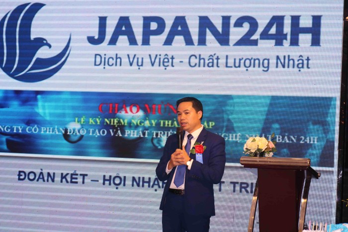 Ông Nguyễn Văn Biên – Tổng Giám đốc Công ty Cổ phần Đào tạo và Phát triển công nghệ Nhật Bản 24h chia sẻ về các mục tiêu của Công ty trong thời gian tới. Ảnh: Đỗ Thơm