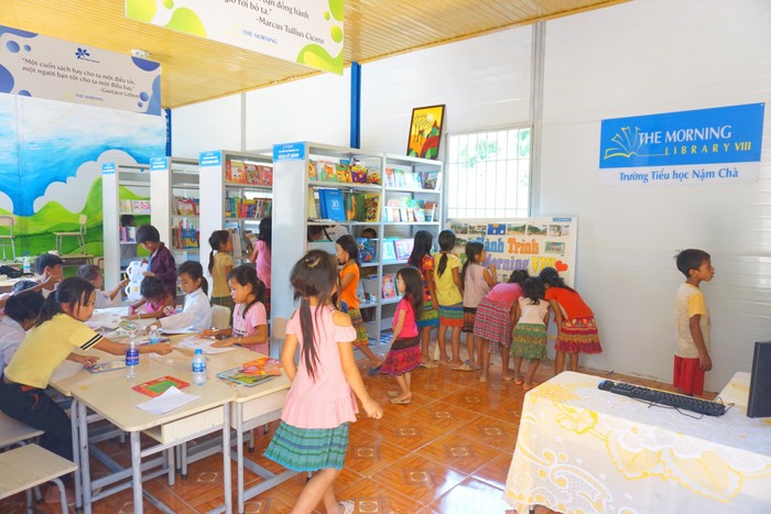 Thư viện vừa đi vào hoạt động đã thu hút rất đông học sinh tìm đến. Hơn 2.500 đầu sách mới đã có mặt trên các giá sách của thư viện, gồm các loại: Sách truyện thiếu nhi, sách kỹ năng và sách tham khảo do Nhà xuất bản Kim Đồng, Nhà xuất bản Giáo dục Việt Nam tài trợ.