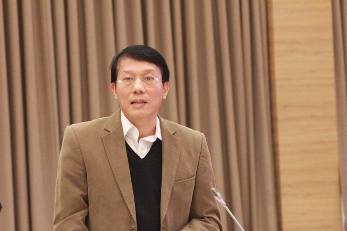 Thứ trưởng Bộ Công an Lương Tam Quang trả lời tại họp báo. Ảnh: Trần Vương