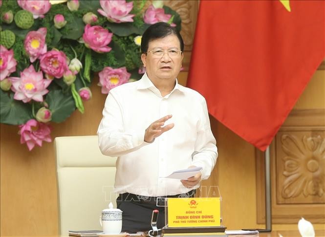Phó Thủ tướng Trịnh Đình Dũng chủ trì phiên họp. Ảnh: VGP