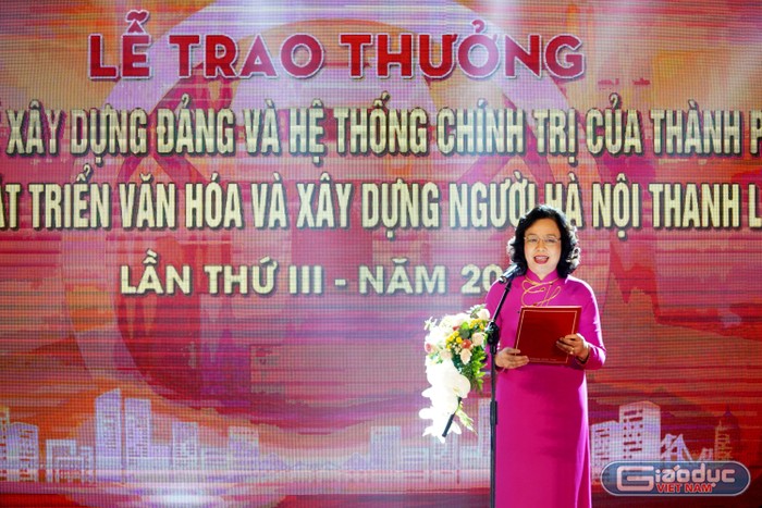 (1) Bà Ngô Thị Thanh Hằng Ủy viên Trung ương Đảng, Phó bí thư Thường trực Thành uỷ Hà Nội phát biểu tại buổi lễ. Ảnh: Phạm Minh