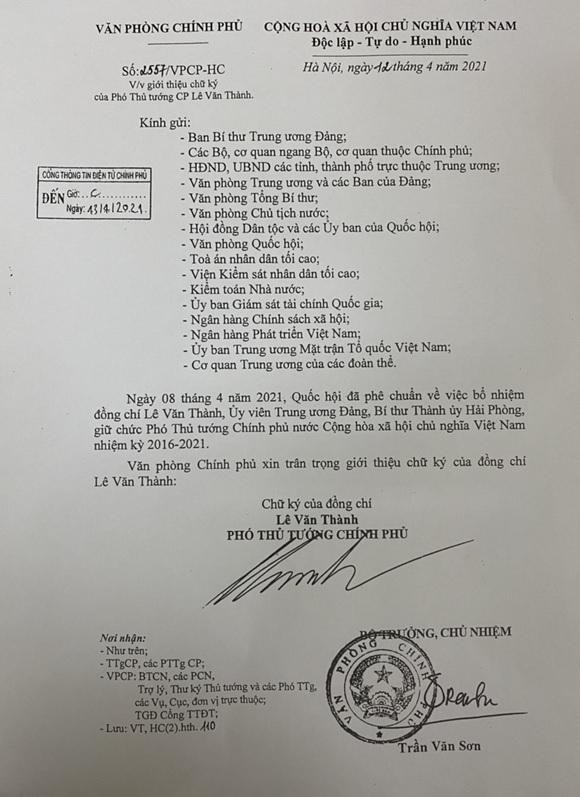 Văn bản giới thiệu chữ ký của Phó Thủ tướng Chính phủ Lê Văn Thành.