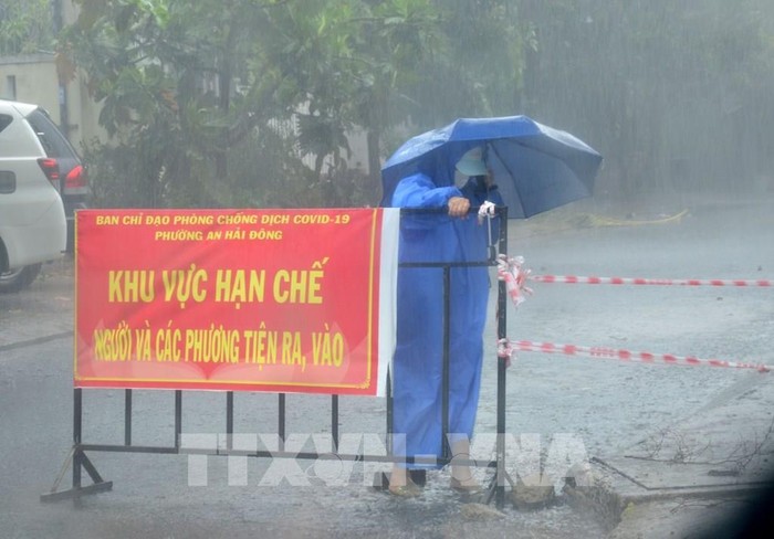 Bão số 5 đã ảnh hưởng trực tiếp đến khu vực Trung Trung Bộ, gây mưa rất lớn trên diện rộng, nhất là tại các tỉnh Thừa Thiên Huế, Quảng Nam, Quảng Ngãi. Ảnh minh họa: TTXVN