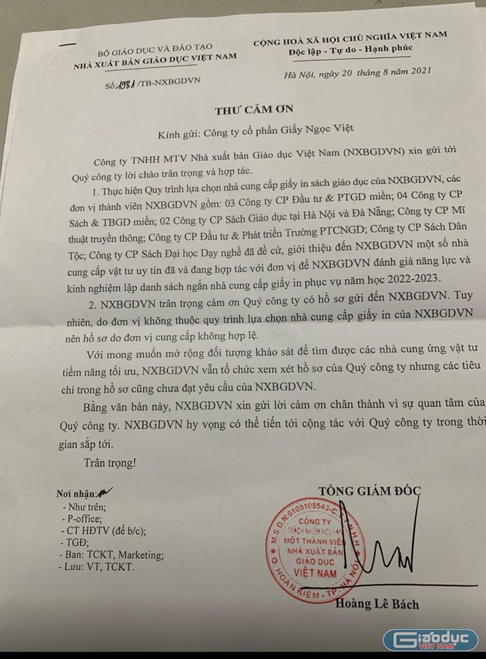 Công văn mà Nhà Xuất bản Giáo dục Việt Nam trả lời Công ty cổ phần giấy Ngọc Việt đề ngày 20/08/2021 nhưng bì thư chuyển phát nhanh lại là ngày 27/08/2021 và còn ghi sai địa chỉ người nhận.