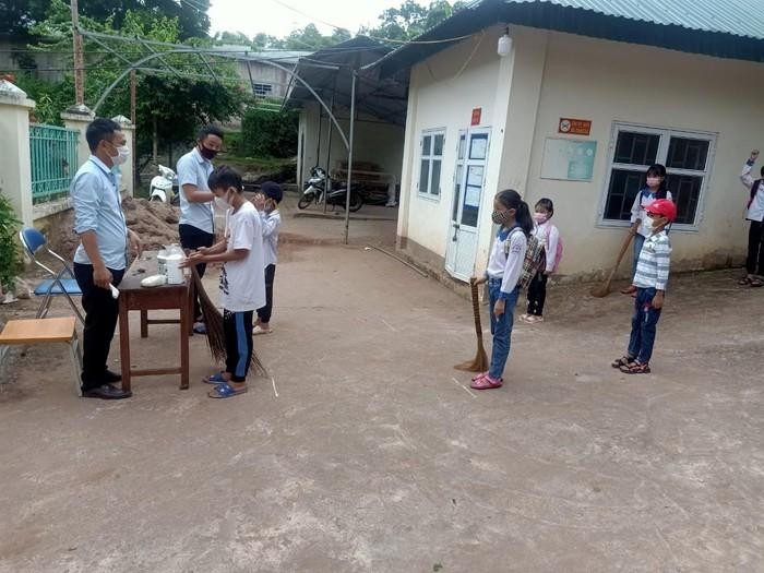 Học sinh tại Nậm Pồ đảm bảo 5k khi học tập tại trường. Ảnh: L.C