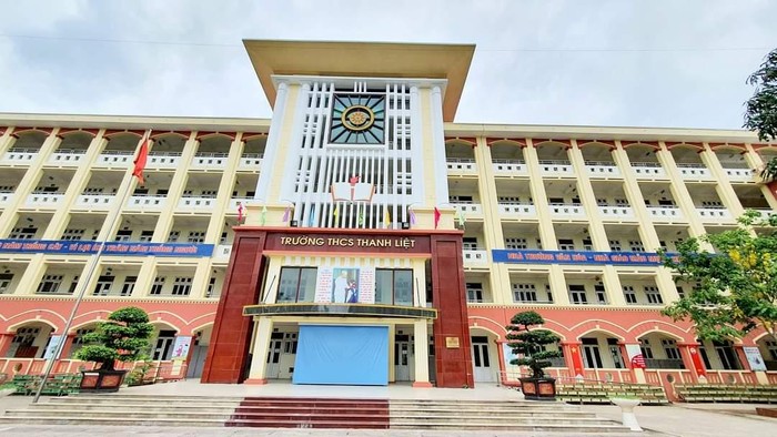 Các trường học ở Hà Nội luôn quan tâm đến việc tuyên truyền về lợi ích của BHYT cho học sinh. Ảnh: Mạnh Đoàn
