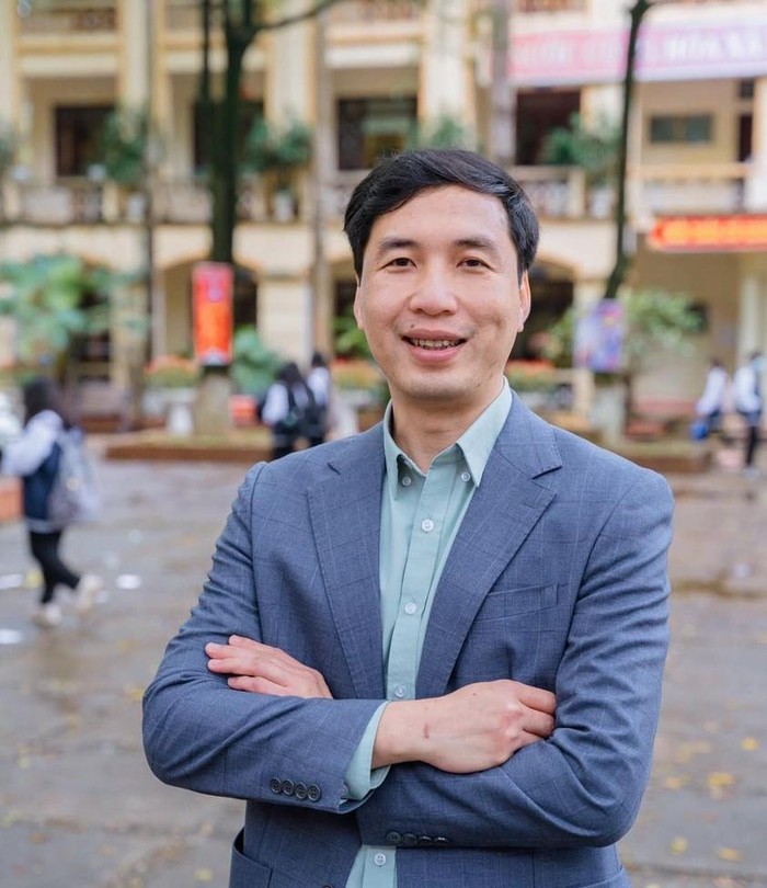 Phó giáo sư, Tiến sĩ Nguyễn Việt Hùng. Ảnh: NVCC