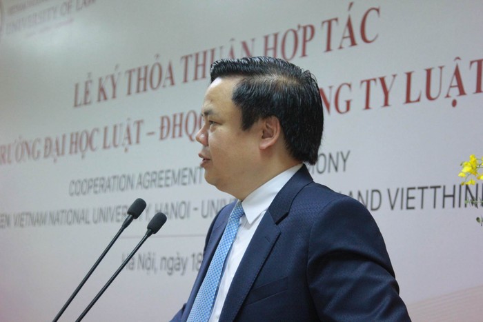 Tiến sĩ, Luật sư Lê Đình Vinh (Giám đốc Công ty Luật Vietthink) phát biểu tại buổi lễ.