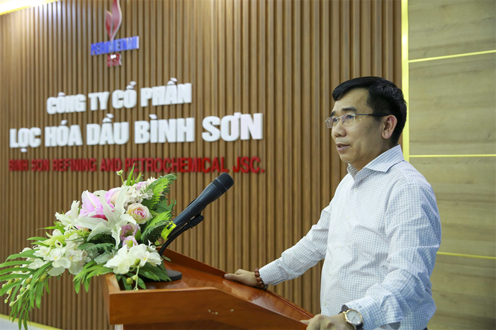 Ông Lê Xuân Huyên - Phó Tổng Giám đốc Petrovietnam phát biểu chỉ đạo và giao nhiệm vụ cho 2 tân Phó Tổng Giám đốc.