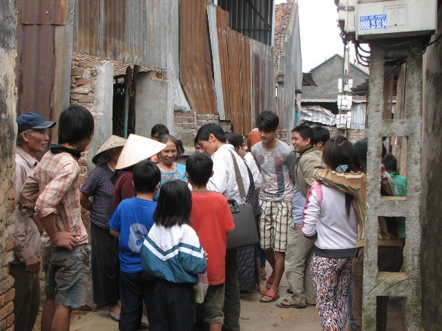 Người dân thôn Hà Khê, Vân Hà, Đông Anh, Hà Nội bàn tán nhiều về vụ việc