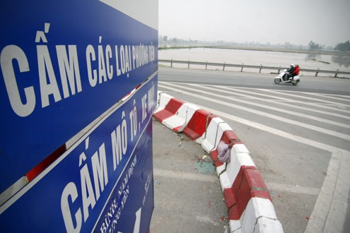 Từ ngày 1/2, các phương tiện bị cấm chuyển sang đi trên quốc lộ 1A cũ chạy song song với đường Pháp Vân - Cầu Giẽ từ ngã ba Văn Điển - Ngọc Hồi - Thường Tín (Hà Nội) về phía Phủ Lý (Hà Nam).